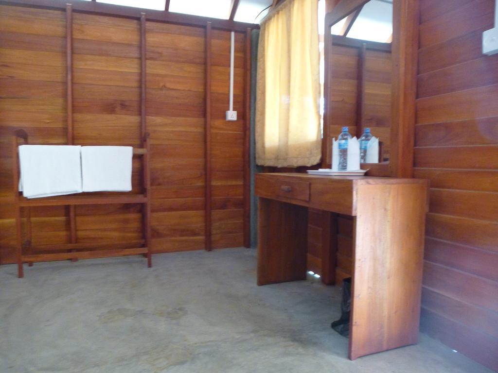High Park Hotel Nilaveli Exterior photo